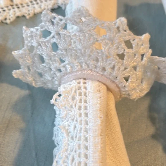 Gorgeous Vintage Crochet Set - Picture 6 of 16